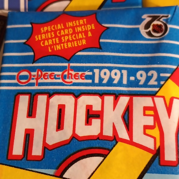O-pee-chee 1991-92 hockey card unopened 36 sealed pack box with special inserts - Picture 11 of 12